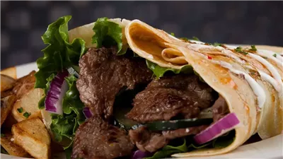 طريقة عمل الكريب بشاورما اللحمة خطوة بخطوة.. السر في العجينة