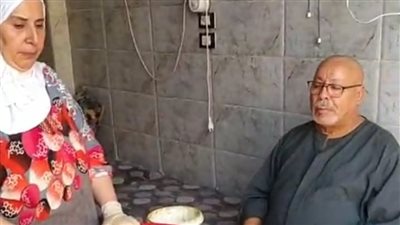 الناس بتجيلنا من كل مكان.. قصة زوجين يصنعان الحواوشي البيتي بالمنوفية | بث مباشر
