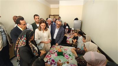 وزيرة الثقافة تفتتح معرضين للحرف السيناوية ومنتجات المرأة بالشيخ زويد
