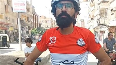 شاب بالغربية يستعد إلى السفر للعمرة بعجلة: هوصل في 35 يوم.. ومش هدفي الشو | بث مباشر