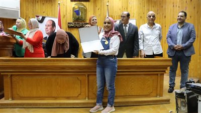 تعليم القاهرة تكرم الأوائل من ذوي الهمم على مستوى الإدارات | صور 