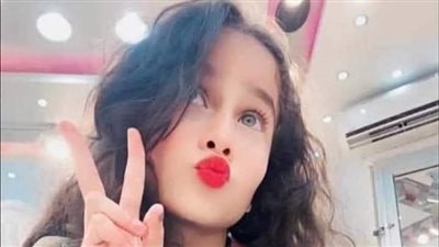 دراجة نارية تدهس تلميذة ببورسعيد.. وأسرتها: بطلة سباحة ومستقبلها في خطر | صور وفيديو