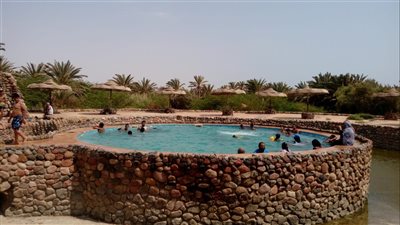 لليوم الثاني على التوالي.. غلق حمام موسى في طور سيناء للصيانة | بث مباشر