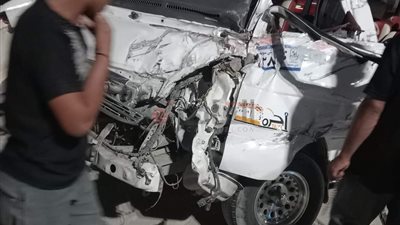 تفاصيل مصرع سيدة وإصابة 8 أشخاص في حادث تصادم سيارتين في أسوان | بث مباشر 