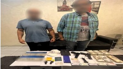 سرقة سيارة عرضها صاحبها للبيع عبر تطبيق إلكتروني.. والأمن يضبط المتهمين