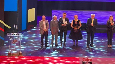 جائزة مالية 500 ألف جنيه.. العرض المصري من أجل الجنة يفوز بأفضل مسرحية في المهرجان التجريبي للمسرح