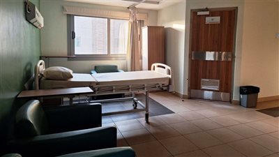 محافظ أسوان: خدمات طبية متميزة لأكثر من 7000 مواطن شهريًا في تخصصات مختلفة بمستشفى المسلة التخصصي 