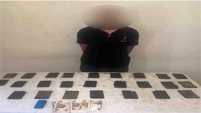 القبض على سائق بحوزته مخدرات في القاهرة