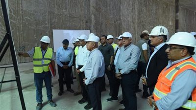 وزير النقل: دراسة مد خط المترو الرابع لجنوب طريق الواحات البحرية