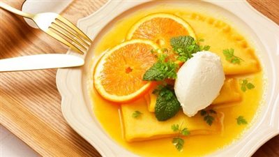 طريقة عمل الكريب سوزيت بالمشمش والبرتقال.. وخطيرة بالمانجو والآيس كريم