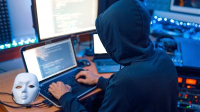 بعد حبس الأدمن.. أسماء 70 موقعا إلكترونيا بثت محتوى مقرصنا وحققت مليارات المشاهدات | مستند