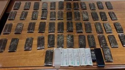 التحقيق مع عاطل لاتهامه بالإتجار في مخدر الحشيش بالإسكندرية | صور