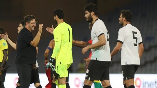 فيتوريا ولاعبو منتخب