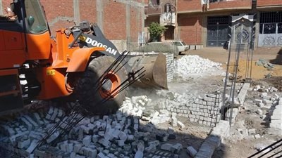 إزالة 140 حالة تعد بالبناء المخالف على الأراضي الزراعية بالمنيا