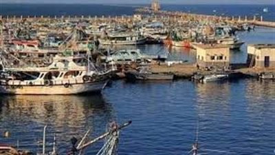 إصابة 7 صيادين في حريق نشب بمركب بسواحل بورسعيد | أسماء 