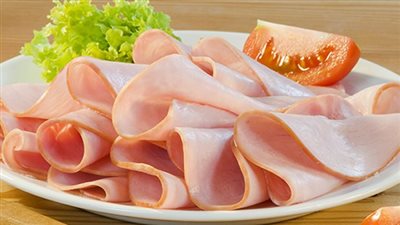 طريقة عمل اللانشون بدون لحم.. أهم 7 أسرار من المصانع