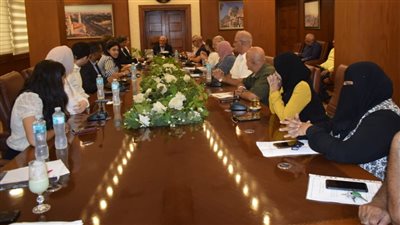 محافظ بورسعيد يوجه بسرعة البدء في تطوير منطقة بازار عباس التراثية