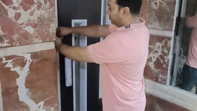 غلق وتشميع أسانسير بالمعادي لإدارته بدون ترخيص 