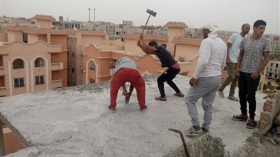 جهاز 6 أكتوبر يزيل مخالفات البناء بكمبوند كارما سيتي ويتخذ الإجراءات القانونية | صور