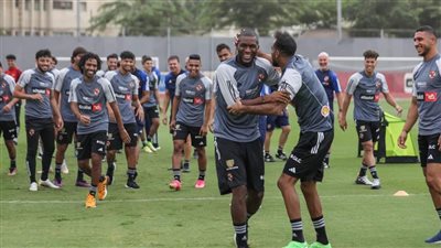 مصدر بـ الأهلي: بطاقة موديست الدولية وصلت واللاعب تم قيده