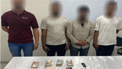 ضبط 4 أشخاص متهمين بسرقة الهواتف المحمولة بالقاهرة 