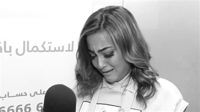  كلنا فقدنا أصدقاءنا وأهالينا.. بشرى تدخل في نوبة بكاء بسبب سؤال عن سرطان الثدي