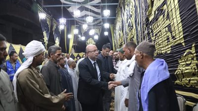 محافظ بني سويف يؤدي واجب العزاء في ضحايا الإعصار دانيال من أبناء المحافظة