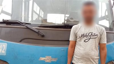 بعد نشرها على فيس بوك.. ضبط سائق سيارة بدون لوحات معدنية بالقاهرة