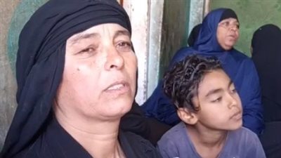 فاعل خير يتكفل برحلة عمرة لأم من بني سويف فقدت 3 من أبنائها بإعصار دانيال بليبيا | بث مباشر 