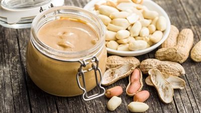 أرخص من السمسم.. طريقة عمل الطحينة بالفول السوداني فقط 