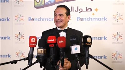 محمد ثروت عن ظهور نجله بحفل ليلة من الزمن الجميل: الجمهور احتفل بوقوفه على حيله