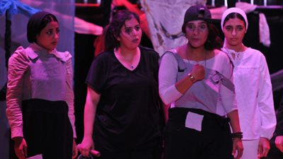 سبع ورقات كوتشينة يناقش قضايا المرأة في المجتمع ضمن مهرجان مسرح الهواة