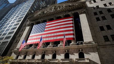 دعم قطر سياسيًا وأخذ أموالا غير مشروعة.. الحكم على السفير الأمريكي السابق للإمارات وباكستان لتورطه في قضايا أخلاقية