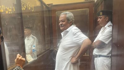 حبس هشام قاسم 6 أشهر بتهمة إزعاج كمال أبو عيطة وإهانة موظف عام