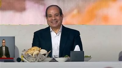 السيسي يقرر زيادة علاوة غلاء المعيشة الاستثنائية لتصبح 600 جنيه بدلًا من 300