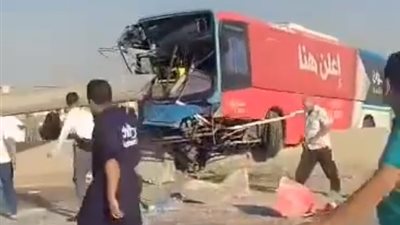 حادث مروري أمام البوابة الثالثة بحدائق الأهرام | فيديو