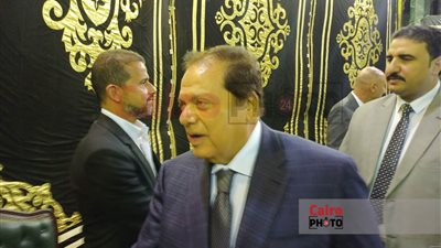 محمد أبو العينين ووزراء وشخصيات عامة وفنية في عزاء زوج السفيرة مشيرة خطاب