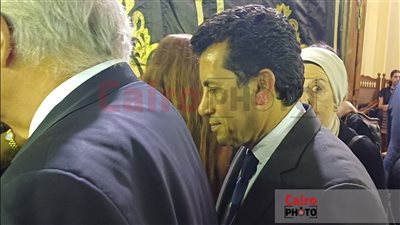 وزراء وشخصيات عامة يقدمون واجب العزاء في وفاة زوج السفيرة مشيرة خطاب | بث مباشر