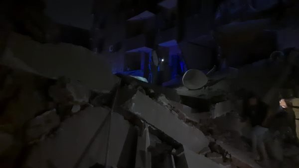 انهيار عقار بمنطقة