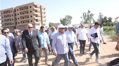 وزير النقل يتابع انطلاق أعمال تنفيذ الخط الثالث لشبكة القطار السريع قنا الغردقة سفاجا