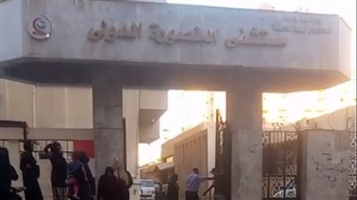 تفاصيل مصرع عاملين وإصابة 2 آخرين سقطوا في بئر صرف صحي بالدقهلية | بث مباشر