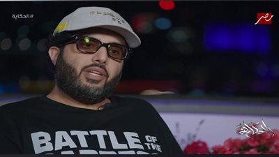 عمرو أديب لـ تركي آل الشيخ: هل الفنانين يذهبون للمملكة من أجل المال؟.. والأخير: هيّ الفلوس عيب!