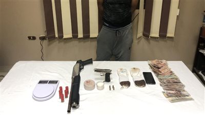 تفاصيل سقوط عاطل بـ بانجو وهيروين وخرطوش في الشرقية