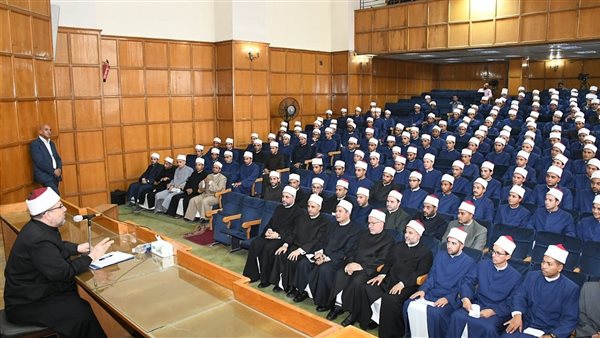 اجتماع وزير الأوقاف