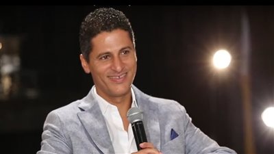 عمرو منسي يهنئ موقع القاهرة 24 بمناسبة فوزه بجائزة أفضل منصة إخبارية في الشرق الأوسط: حاجة تشرف