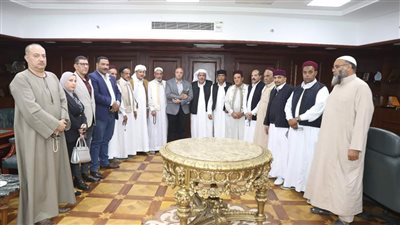 محافظ بني سويف يستقبل وفدا شعبيا من مطروح لتقديم العزاء في ضحايا العاصفة دانيال