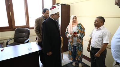 رئيس جامعة الأزهر يتفقد كلية البنات بالفيوم ومجمع الإمام الأكبر الدكتور أحمد الطيب