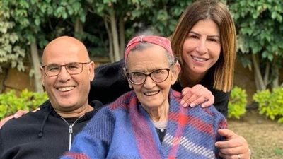 وفاة والدة أمينة شلباية