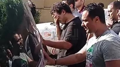 إسلام إبراهيم: أستقبل عزاء والدتي هاتفيا لحين تحديد موعد