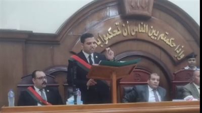 ممثل النيابة العامة في محاكمة سيدة فاقوس: حبها لابنها دفعها لإخفائه حتى قتلته وأكلته | فيديو